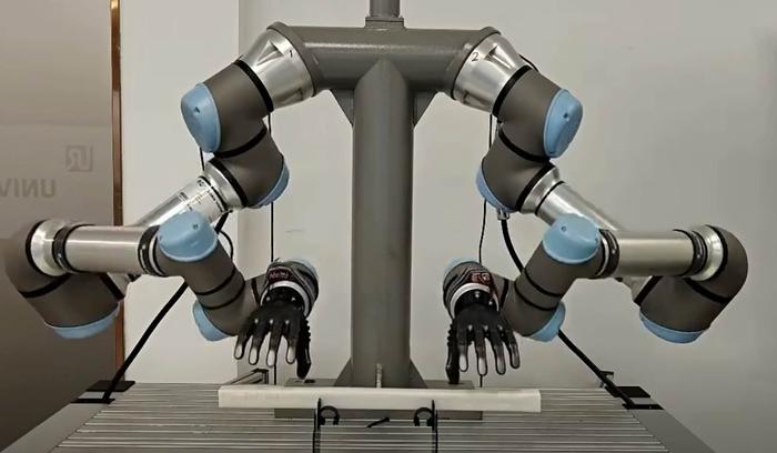 PNP100-DUR-DEXHAND双臂UR灵巧手具身智能平台